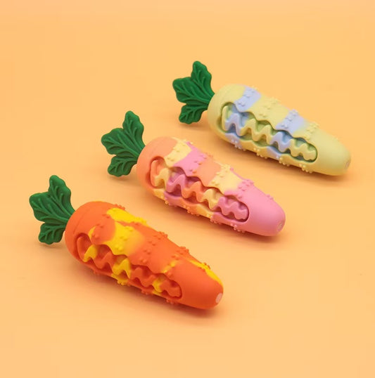Silicone Carrot Squeaky Dog Toy, Durable Chew Toy for Teething & Self Entertainment Sample/Retail